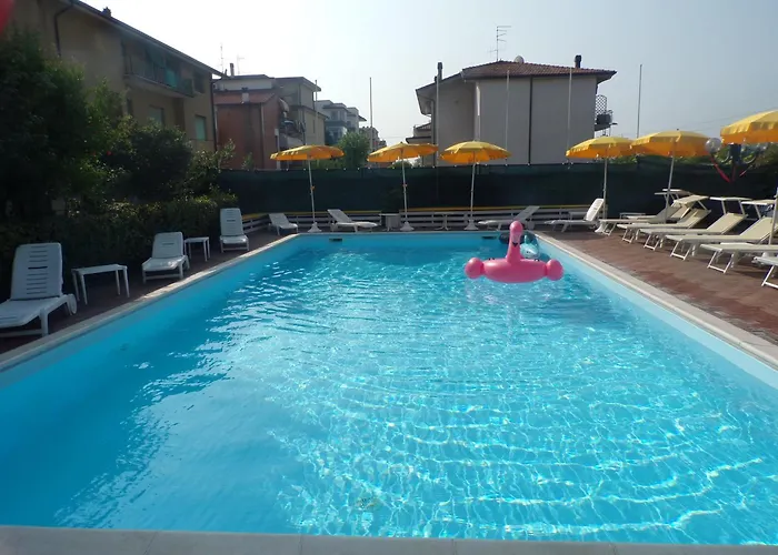 Hotel Crystal - SPIAGGIA INCLUSA con pacchetti personalizzati Rimini